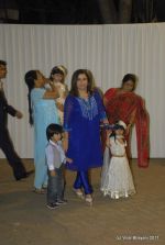 farah khan with kids at Boman Irani_s son wedding reception on 20th Nov 2011JPG (1).JPG